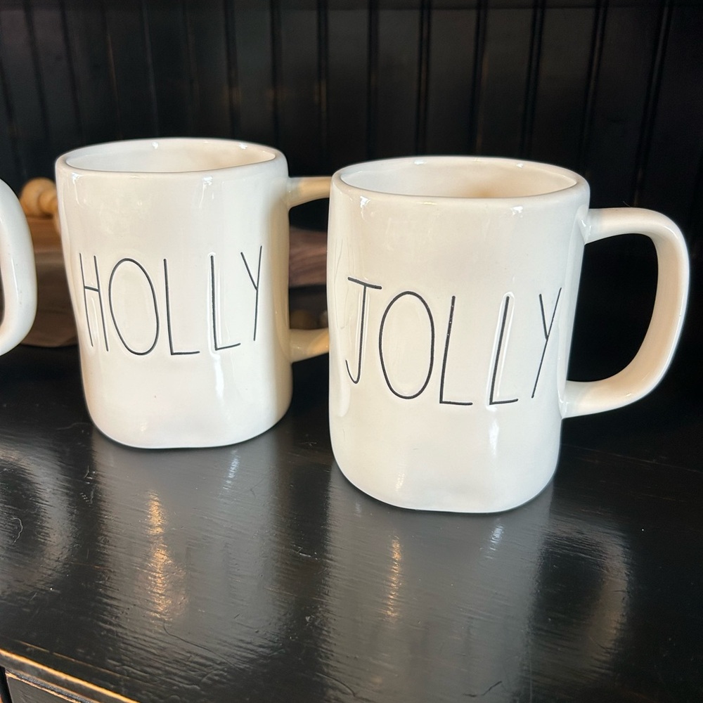 Rae Dunn mug set